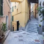 Lassu - Sulla Piazza Vista Mare * Vernazza